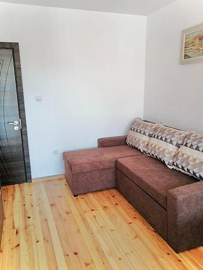 Bright Central Studio For 4 In Burgas Apartment